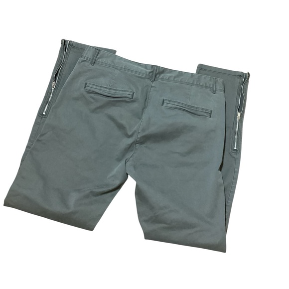 GAP Skinny Zippered Khakis - Picture 4 of 8